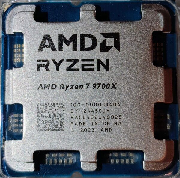 新品 AMD Ryzen 7 9700X バルク品