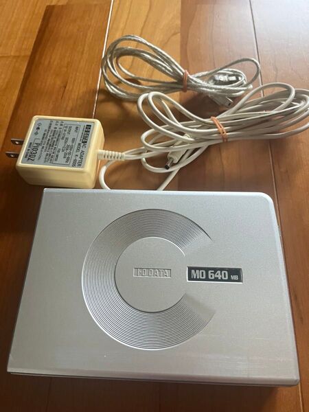 完動品 読み書き確認済 I・O DATA MOドライブ MO 640 MB シルバー