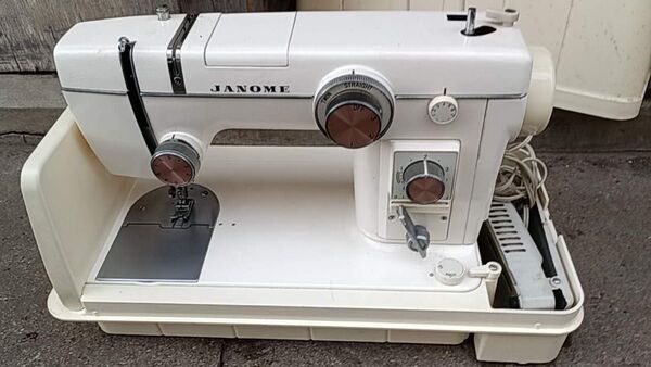 ジャノメ ミシン 802 ジャンク品