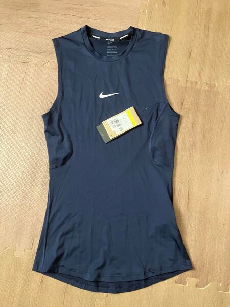 NIKE PRO Dri-FIT ノースリーブコンプレッション 型番FB7915-451