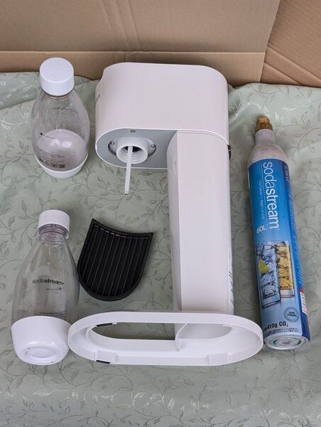 ソーダストリーム 炭酸ガス 青のガスシリンダー ボンベ付き(ほぼ空 再充填可)500mlヒューズボトル2本付き