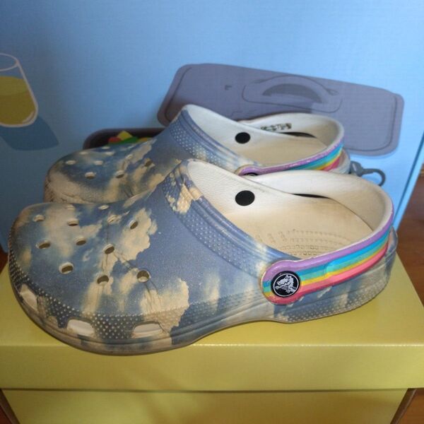 Crocs J3 雲模様 キッズサンダル