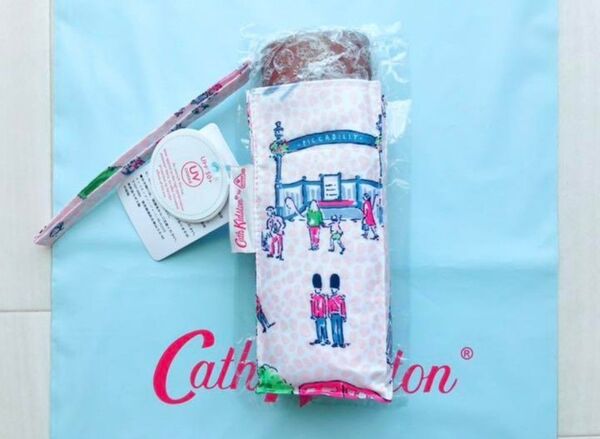 【新品】フルトン キャスキッドソン 晴雨兼用 UV 折りたたみ傘 ロンドン柄