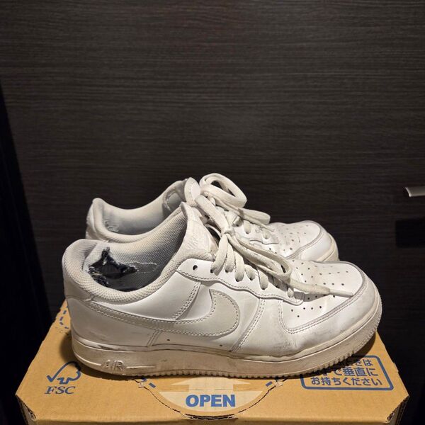NIKE AIR FORCE 1 ホワイト 27cm