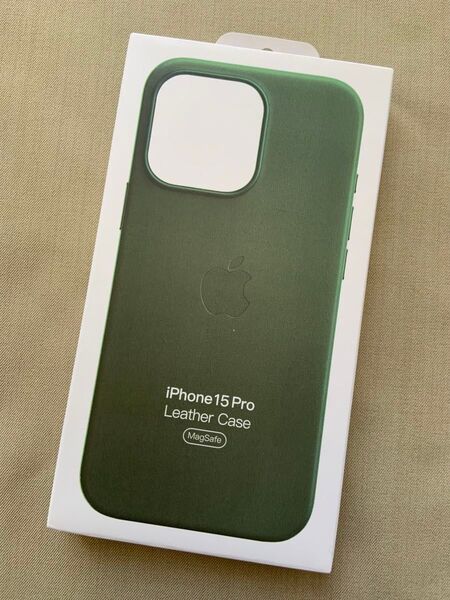 iPhone 15Pro レザーケース グリーン純正新品