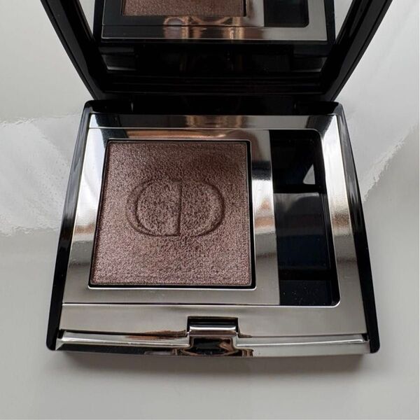 Dior ディオール モノ クルール クチュール アイシャドウ 658 ベージュミッツァ