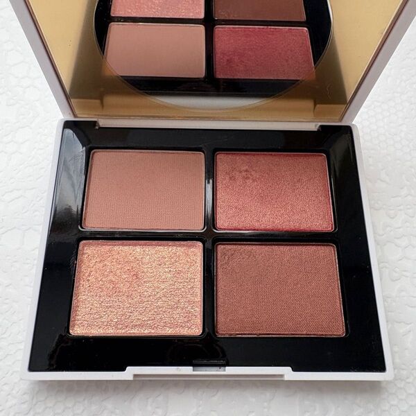 NARS クワッドアイシャドー 00122