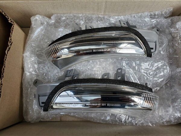 トヨタ 純正 サイドターンシグナルランプ ASSY ウインカーミラー プリウス α ZVW30 40 41