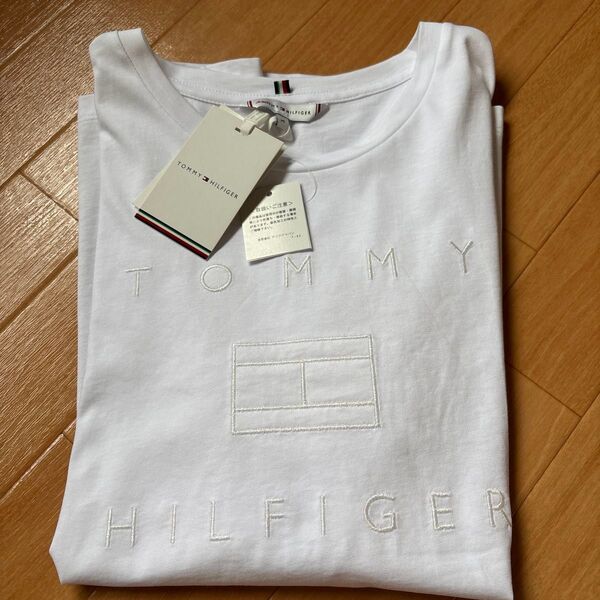 新品TOMMY HILFIGER ホワイト Tシャツ M