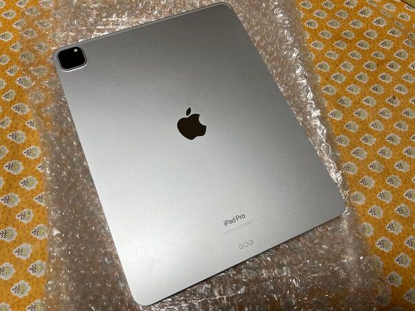 iPad Pro 12.9インチ 第6世代 128GB Wi-Fiモデル シルバー