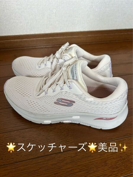 スケッチャーズ スニーカー アーチフィット 24cm