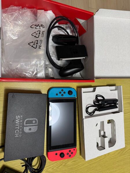Nintendo Switch 本体