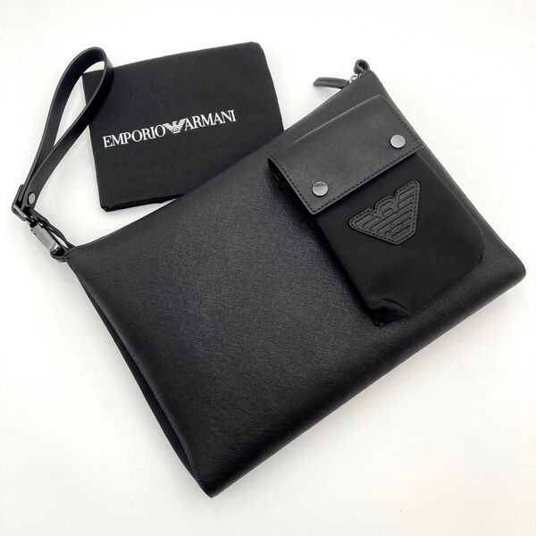 現行モデル!完売品【未使用級】EMPORIO ARMANI エンポリオアルマーニ クラッチバッグ 黒 イーグルロゴ ワッペン レア
