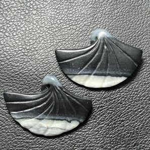 黒白分明!天然無処理和田玉★青花の扇パーツ2個セット