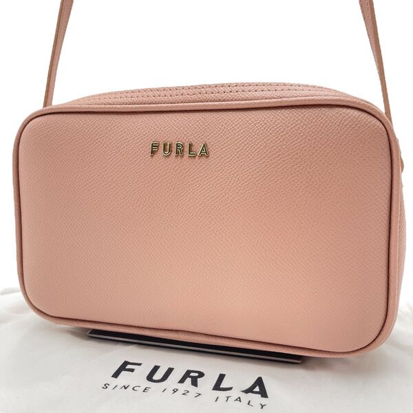 【極美品】現行 FURLA フルラ リリー ショルダー カメラバッグ オールレザー 斜め掛け 肩掛け ダブルファスナー ロゴ金具