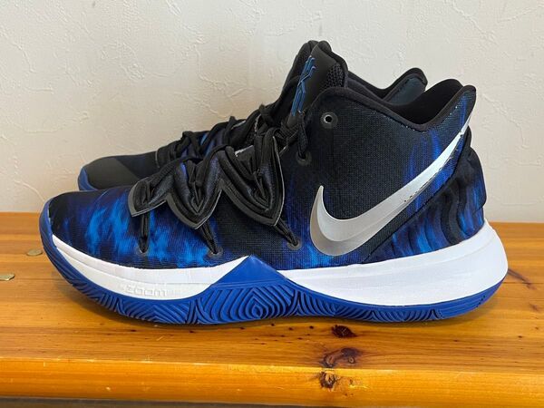 NIKE KYRIE5 DUKE 27.5cm