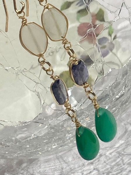 249.ムーンストーン×アイオライト×グリーンオニキス ハンドメイド ピアス イヤリング サージカルステンレス 天然石