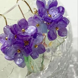 276.人気再販) 紫陽花ピアス アセテート ハンドメイド イヤリング 梅雨 アジサイ あじさい