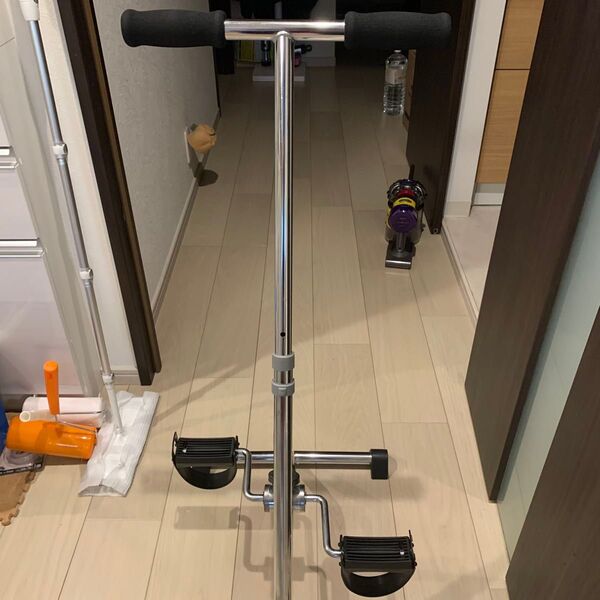 足踏み運動器具 シルバー スチール製