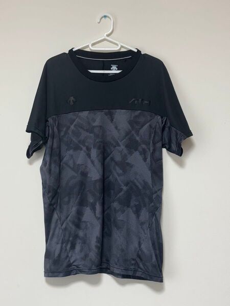 DESCENTE デサント 半袖 Tシャツ 黒 XOサイズスポーツウェア メンズ