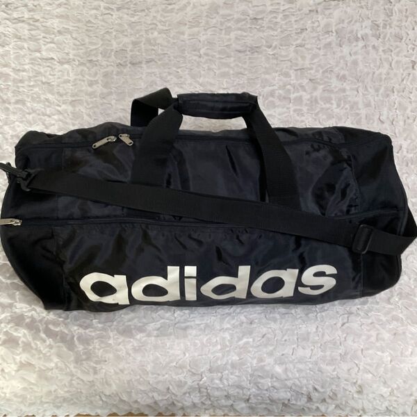 adidas ボストンバッグ ブラック