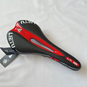 LIETU 自転車サドル ブラック/レッド スポーツバイク仕様 薄型 ブラック赤ライン