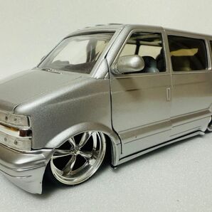 Jadaジェイダ/'01 Chevyシボレー Astroアストロ Lowriderローライダー 1/24 絶版