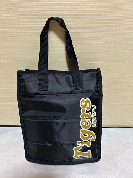 阪神タイガース ★トートバッグ &座面クッション★ツーウェイで使用できます