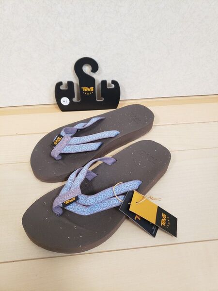 新品 TEVA スポーツサンダル ビーチサンダル レディース 23cm