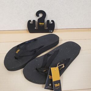 新品 TEVA スポーツサンダル ビーチサンダル レディース 22cm