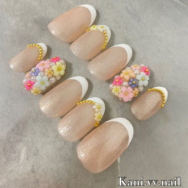 【サイズオーダー】ネイルチップ no.20 フレンチ お花 春 キラキラ