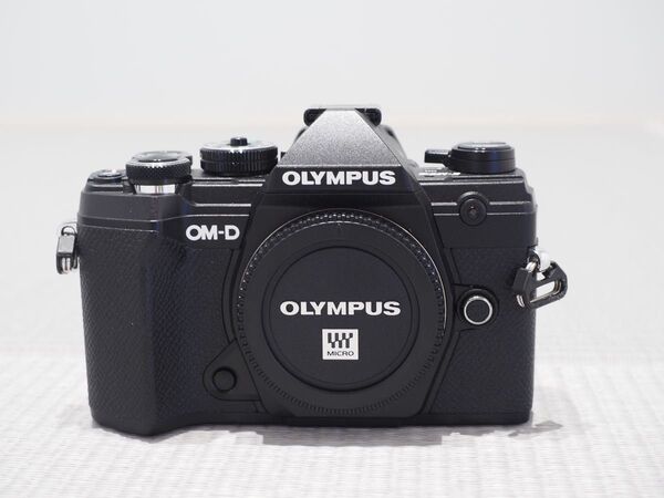 OLYMPUS OM-D E-M5 MarkⅢ レンズセット(M.ZUIKO ED 12-45mm F4 PRO)