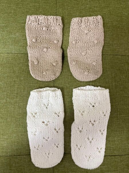 【詳細ご確認ください】手編みベビー靴下 2点セット Sサイズ 7〜8cm