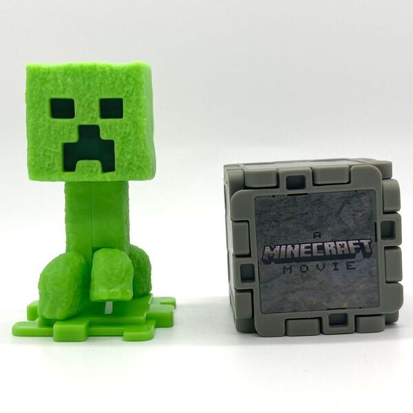 マクドナルド ハッピーセット マインクラフト クリーパー・石ブロックとギャレット 2点セット