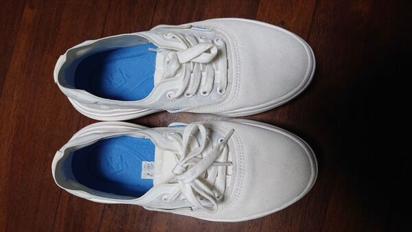 24cm VANS AUTHENTIC OVERT CC スウェード 軽量 ローカット スニーカー 白 24cm 靴 シューズ