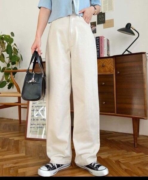 moment+ モーメントプラス デニム&ツイルストレートパンツ デニムパンツ ハイウエストゴム ジーンズ ジーパン ホワイト 白