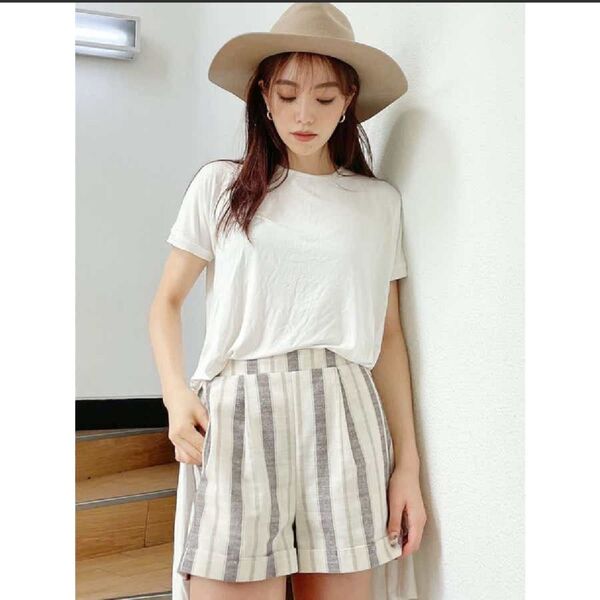 美品 GYDA ロングトップス 半袖 バックスタイル 白 美品 FREE ホワイト 半袖Tシャツ レディース