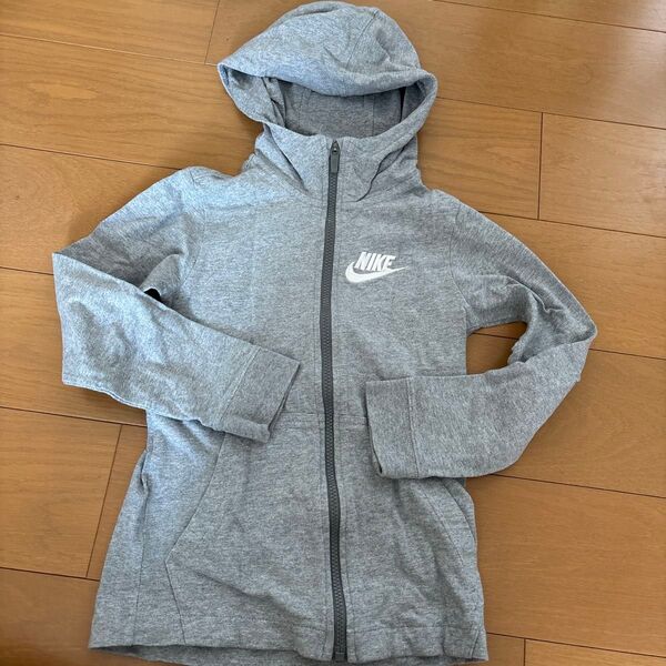 NIKE ジップアップパーカー グレー 130cm