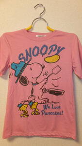 ★PEANUTS★SNOOPY Ladies T-shirts スヌーピーレディースTシャツサイズXS　ピンク　身幅約40Cm　USED IN JAPAN　USJ　ユニバーサル