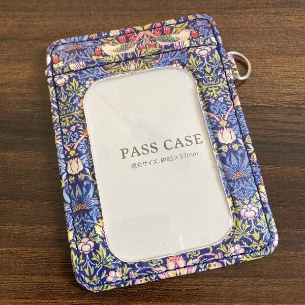 新品 ネイビー 花柄 パスケース 定期入れ 社員証