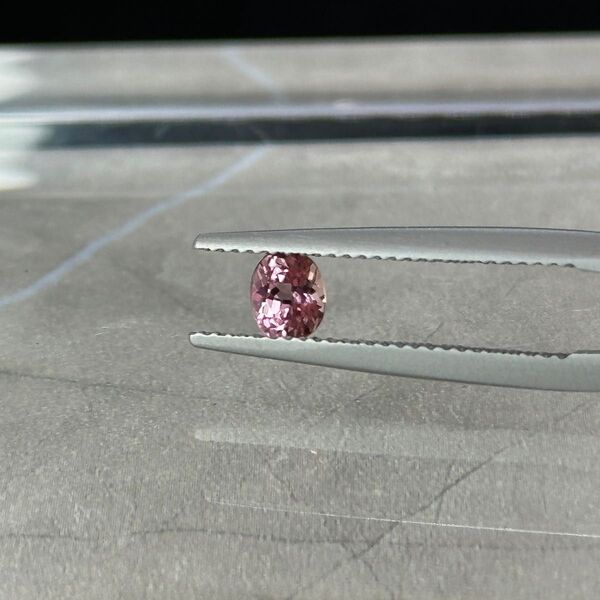 【高品質】天然石インペリアルトパーズ ルース(裸石)0.56ct's
