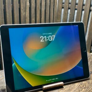 iPad 第9世代 64GB セルラーモデル タブレット