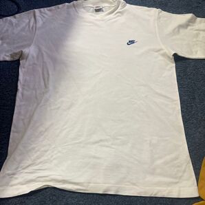 NIKE ナイキ Tシャツ ワンポイントロゴ 白T ホワイト系