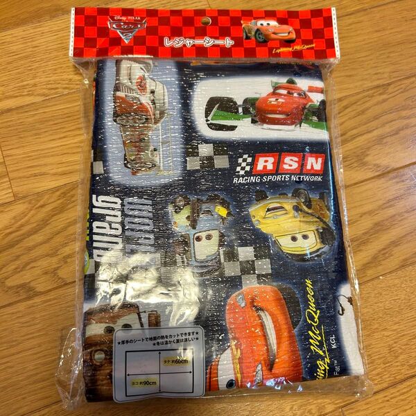 新品 カーズ レジャーシート ディズニー ピクサー