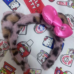 ユニバ キティーちゃん ピンクヒョウ柄カチューシャ
