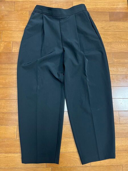 GU ストレッチコクーンシルエットアンクルパンツ XL ブラック ジーユー 股下66cm