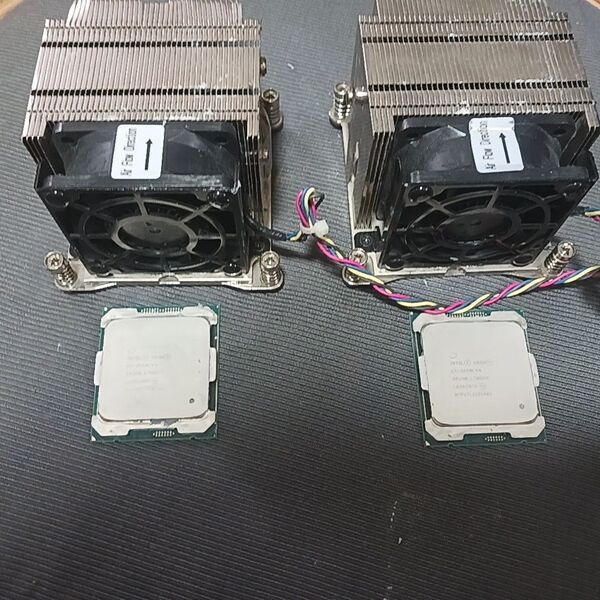 Xeon E5 2650lv4 14core 1.9ghz 、2u cpuクーラー2個セット