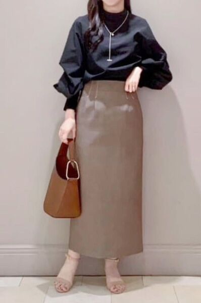 Demi-Luxe BEAMS シャンブレータイトスカート