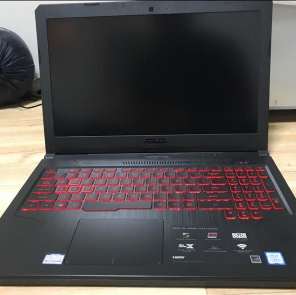 ゲーミングノートPC ASUS TUF Gaming FX504GD 1050