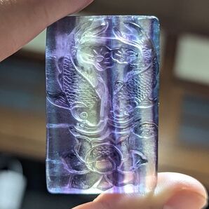 ●訳あり●神彫刻●フローライト穴ありルース●カービングルース●アヤカすぺしゃる●